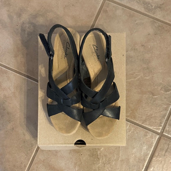 Clarks Women's Black Sandals - Picture 1 of 5
